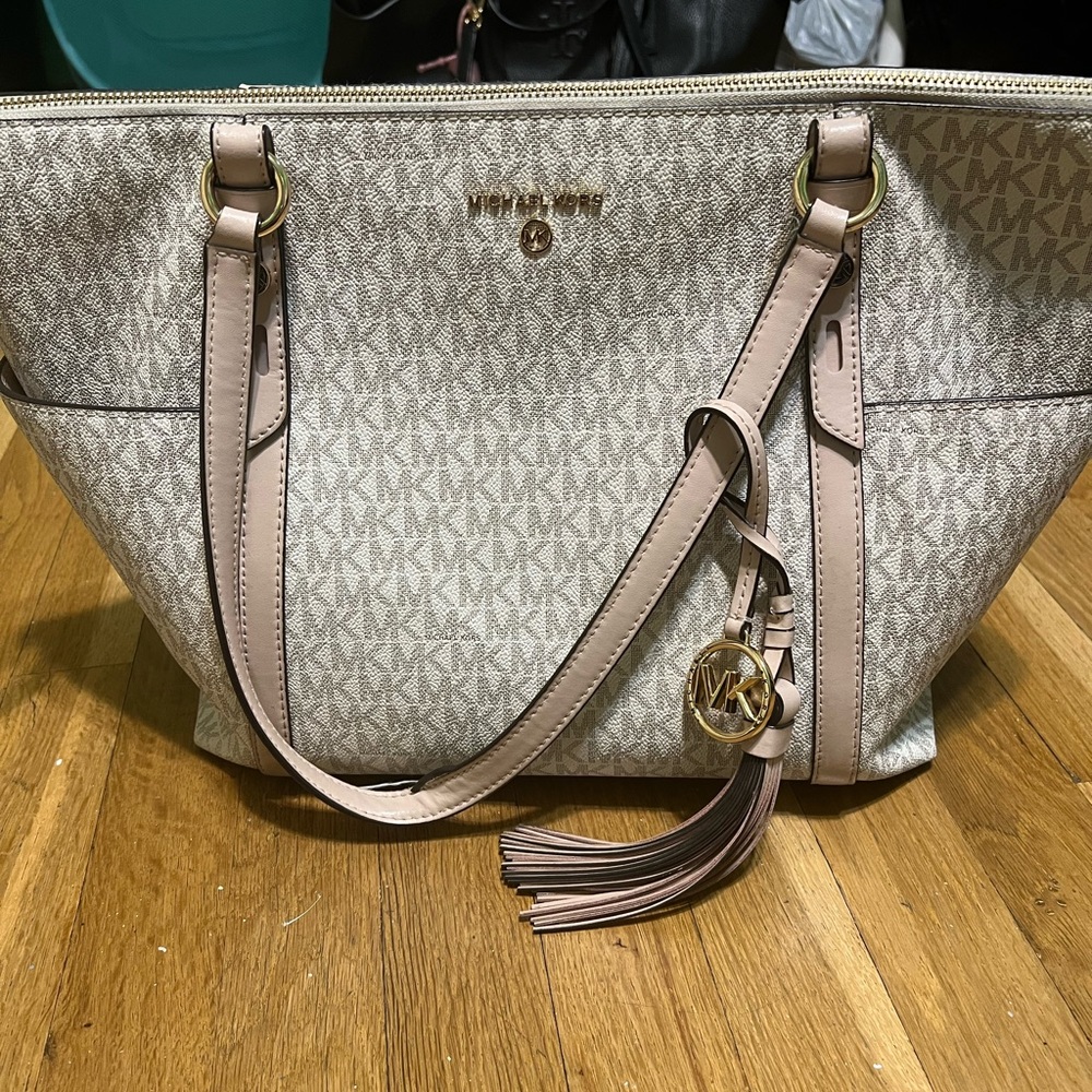 Michael Kors tote